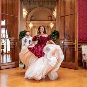 Meet your Posher, Ari